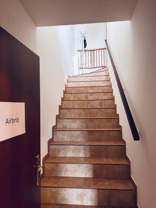 Apartman Se Zahradou 20 Minut Do Centra Prahy Orech Luaran gambar