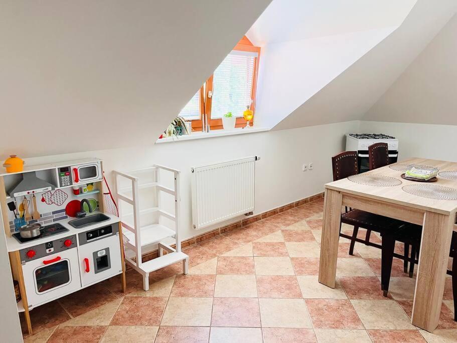 Apartman Se Zahradou 20 Minut Do Centra Prahy Orech Luaran gambar