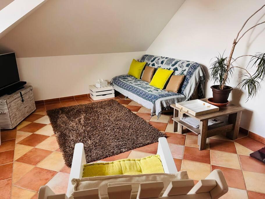 Apartman Se Zahradou 20 Minut Do Centra Prahy Orech Luaran gambar